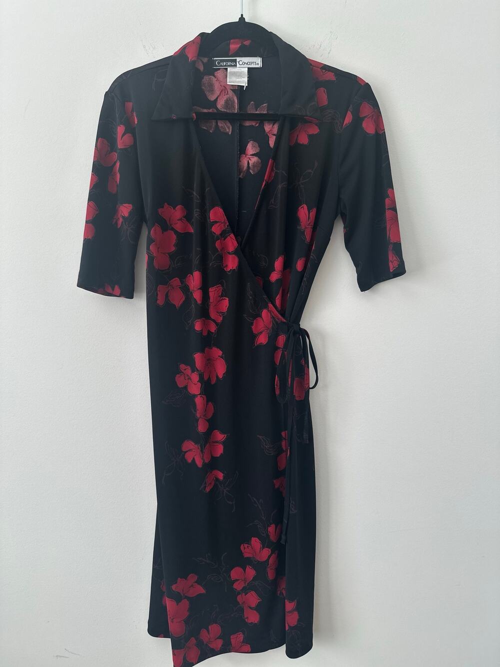 California Concepts Floral Wrap Midi Dress Women's Medium Black Red 3/4 Sleeves